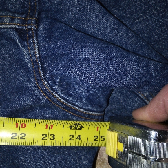 Vintage Levi's Blue Denim Jacket with Sherpa Lining - Picture 4 of 10